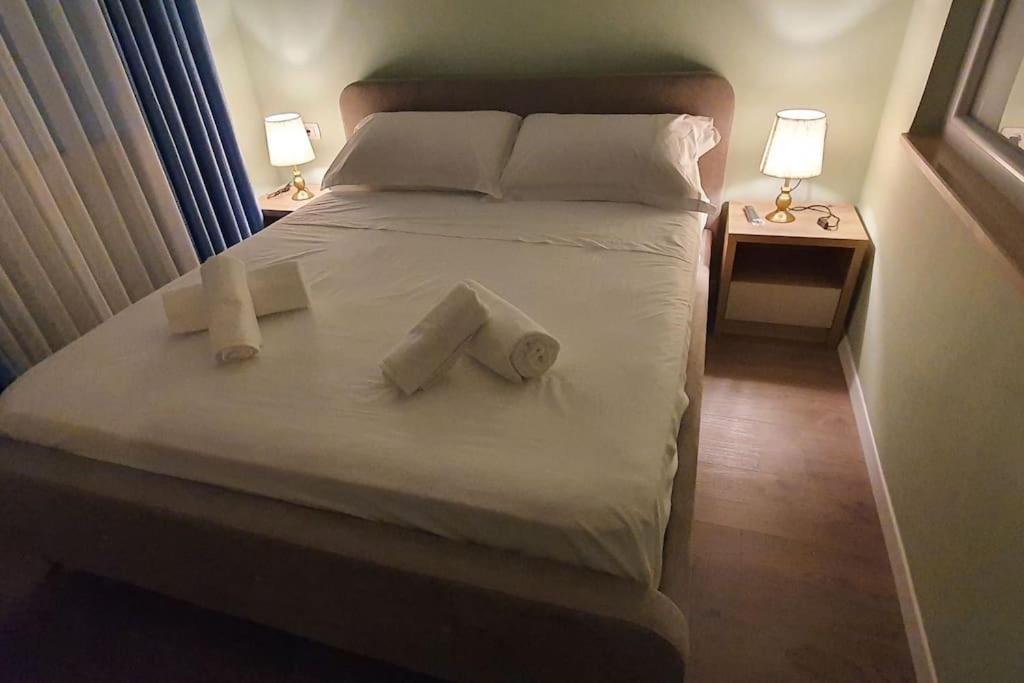 Center Apartment Tirana Zewnętrze zdjęcie