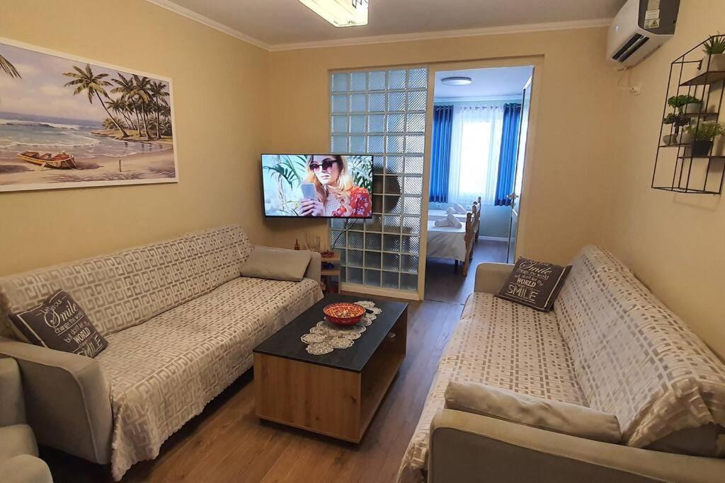 Center Apartment Tirana Zewnętrze zdjęcie
